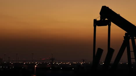 oil pump timelapse at dusk - zoom pan