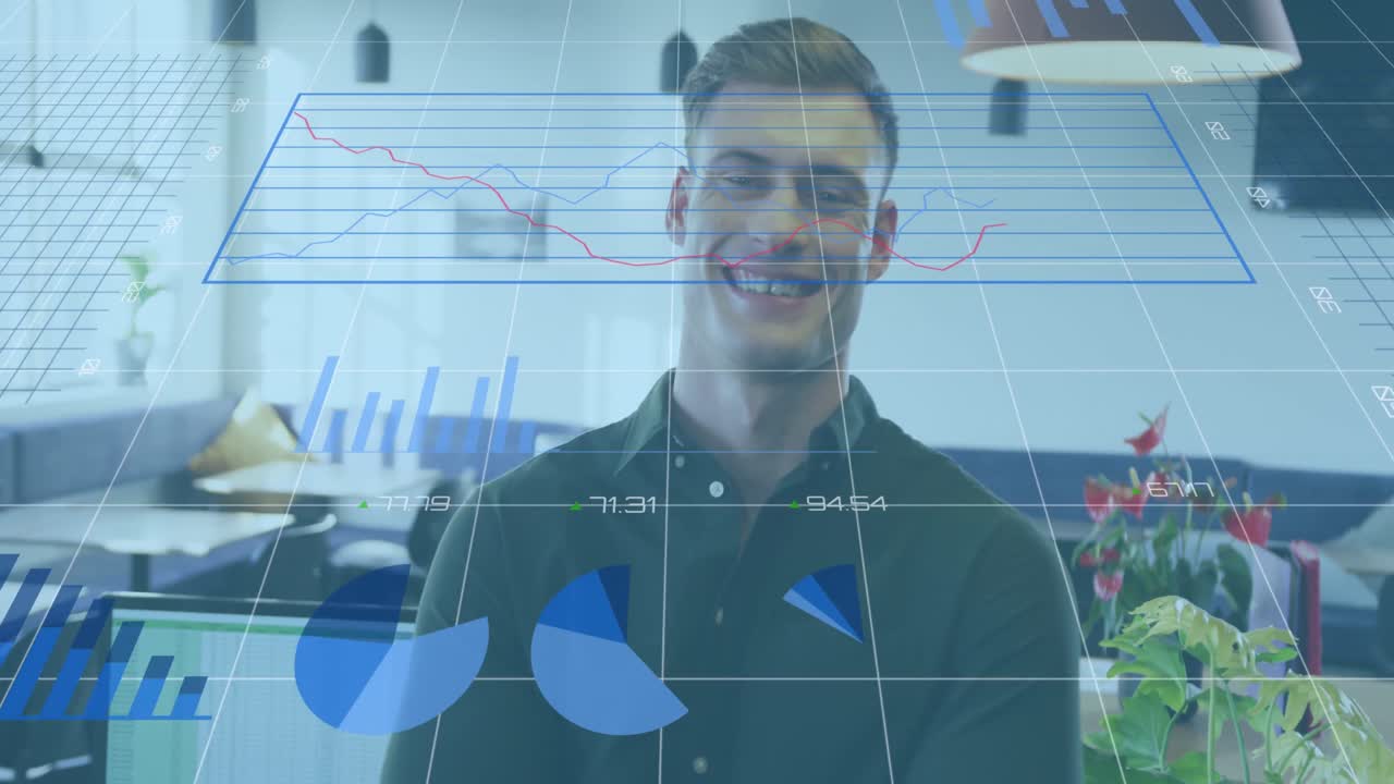 animación de procesamiento de datos estadísticos contra el retrato de un hombre caucásico sonriendo en la oficina