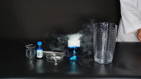 experiment showing dry ice reaction in beaker