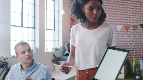 Startup-business-meeting,-black-woman-with-tablet