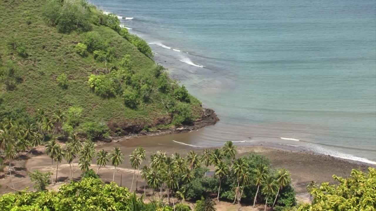 playa en nuku hiva, islas marquesas, polinesia francesa