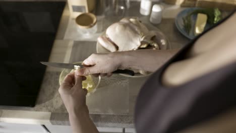 preparing chicken with garlic