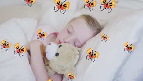 animación de mariposas sobre una niña caucásica durmiendo