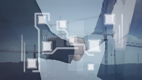 animación del procesamiento de datos sobre el sitio de construcción y hombres de negocios caucásicos estrechando la mano