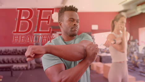 animación de ser texto saludable sobre hombres y mujeres diversos haciendo ejercicio en el gimnasio