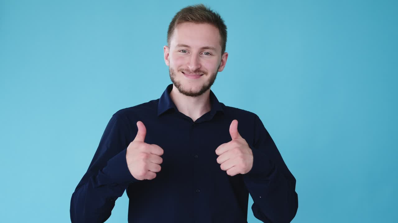 los pulgares hacia arriba firman el acuerdo hombre como gesto gif bucle