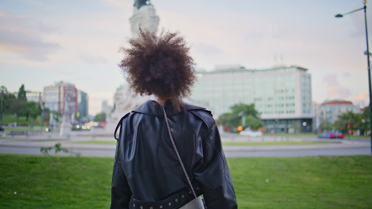 Stylish lady standing street enjoying urban weekend closeup. woman