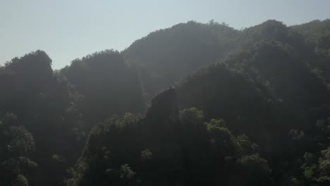 Xiaozishan-Bosque-Tropical-Nebuloso-Monte-Pingxi-Senderos-En-Las-Montañas-Desierto-De-Taiwán