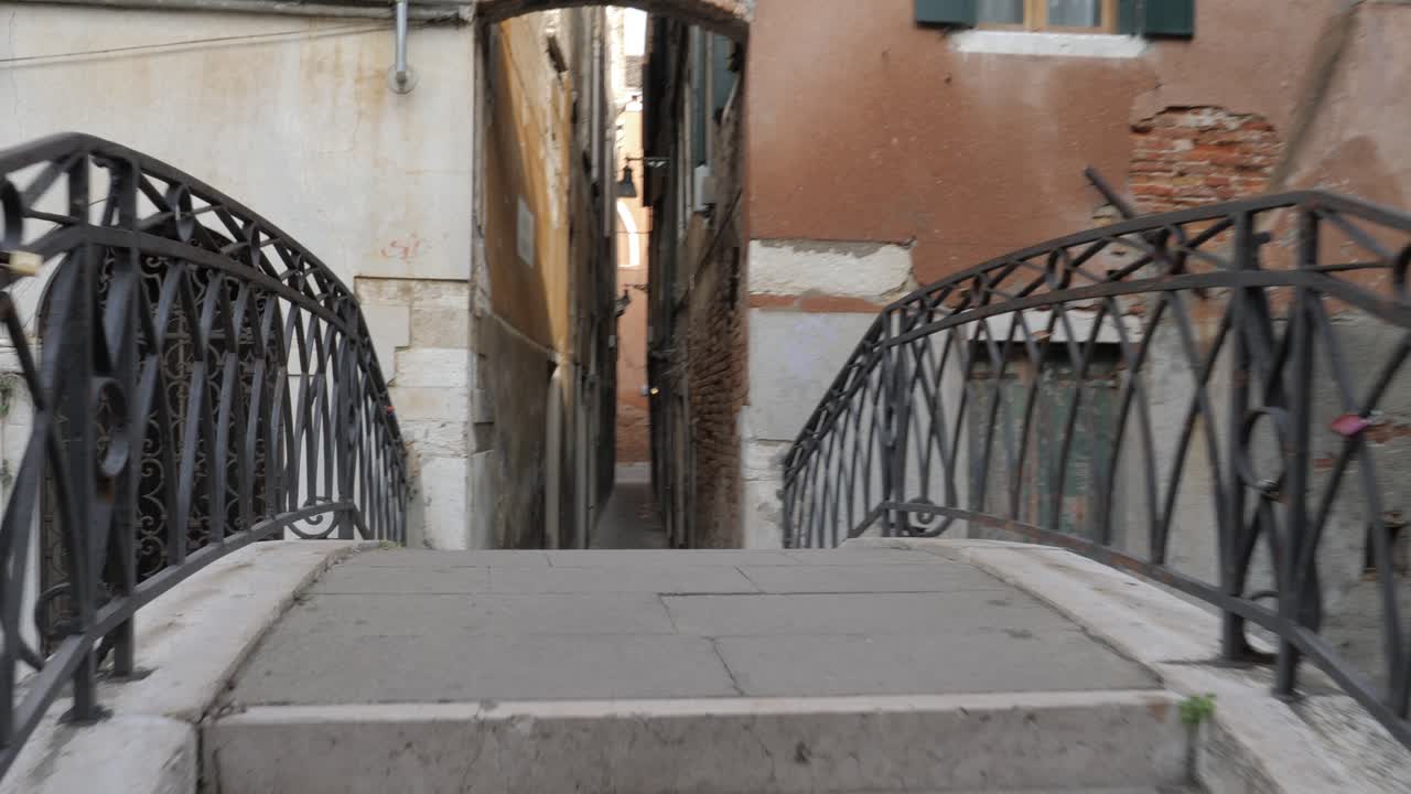 Venetian Elegance and Pisa's Leaning Legacy