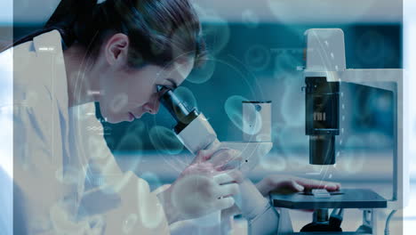 composición científica mujer mirando en un microscopio combinado con microorganismos animados