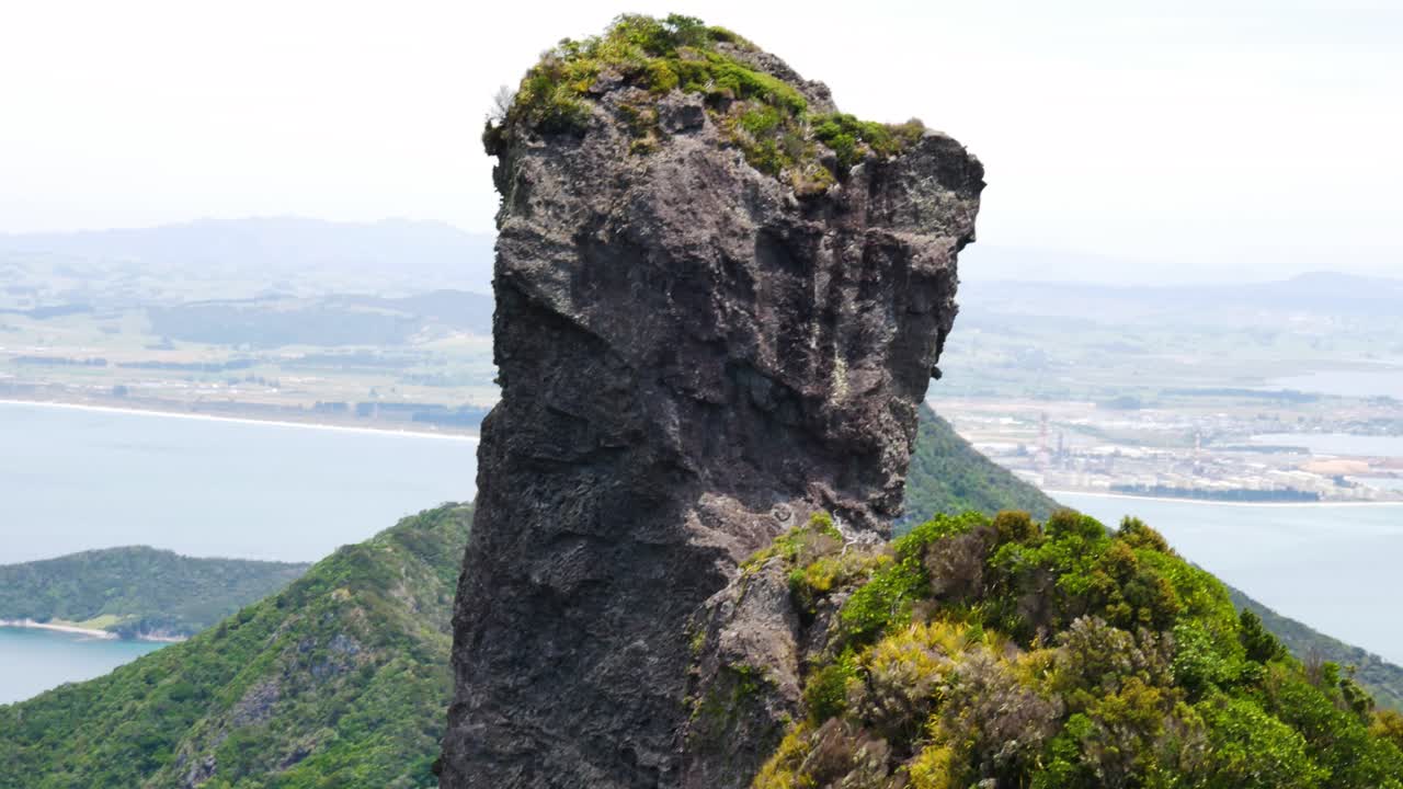 rock pinnacle of New Zealand's Te Whara Track