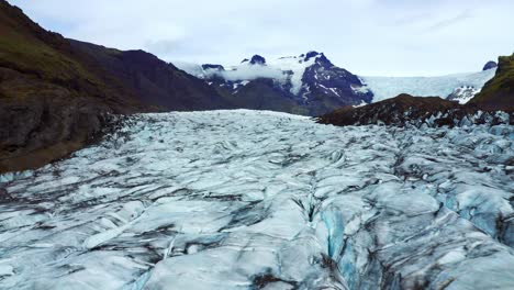 Natural-Beauty-Of-Svinafellsjokull-Glacier-With-Deep-Crevasses-In-Iceland---Popular-For-Hiking