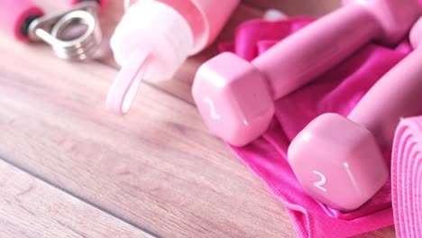 accesorios de fitness de color rosa