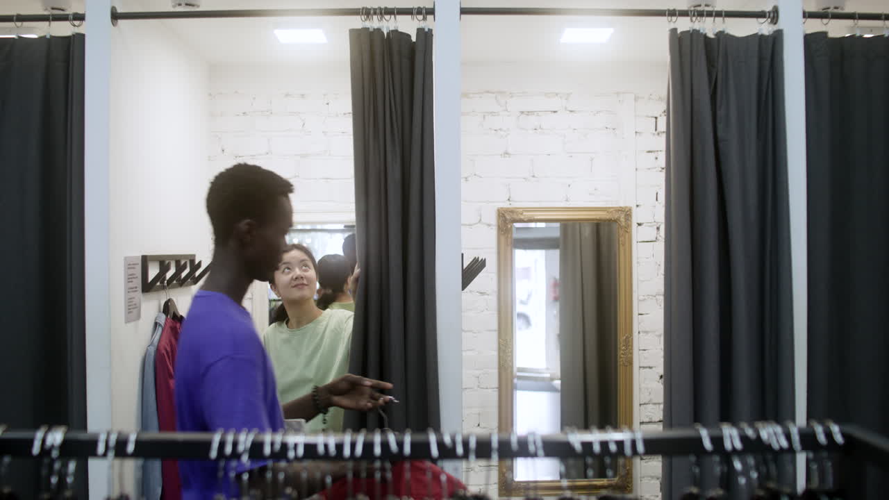 가게에 있는 친구