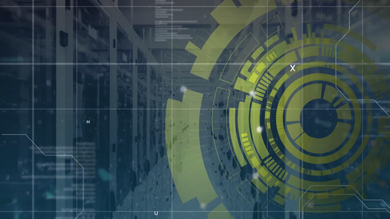 animación del escáner redondo giratorio y procesamiento de datos contra la sala de servidores de computadoras.