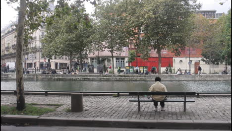 canal scene in paris