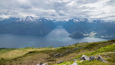 Timelapse-Desde-La-Vista-De-Ansokhornet-En-Sunnmøre-Noruega