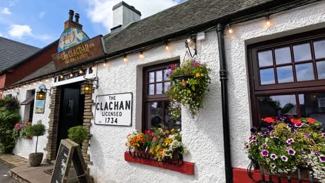 exterior view of a historic restaurant