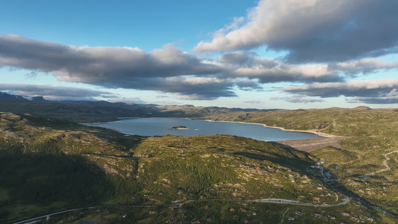 Hydropower reservoir Sysenvatnet on Hardangervidda showing water supply and energy potential