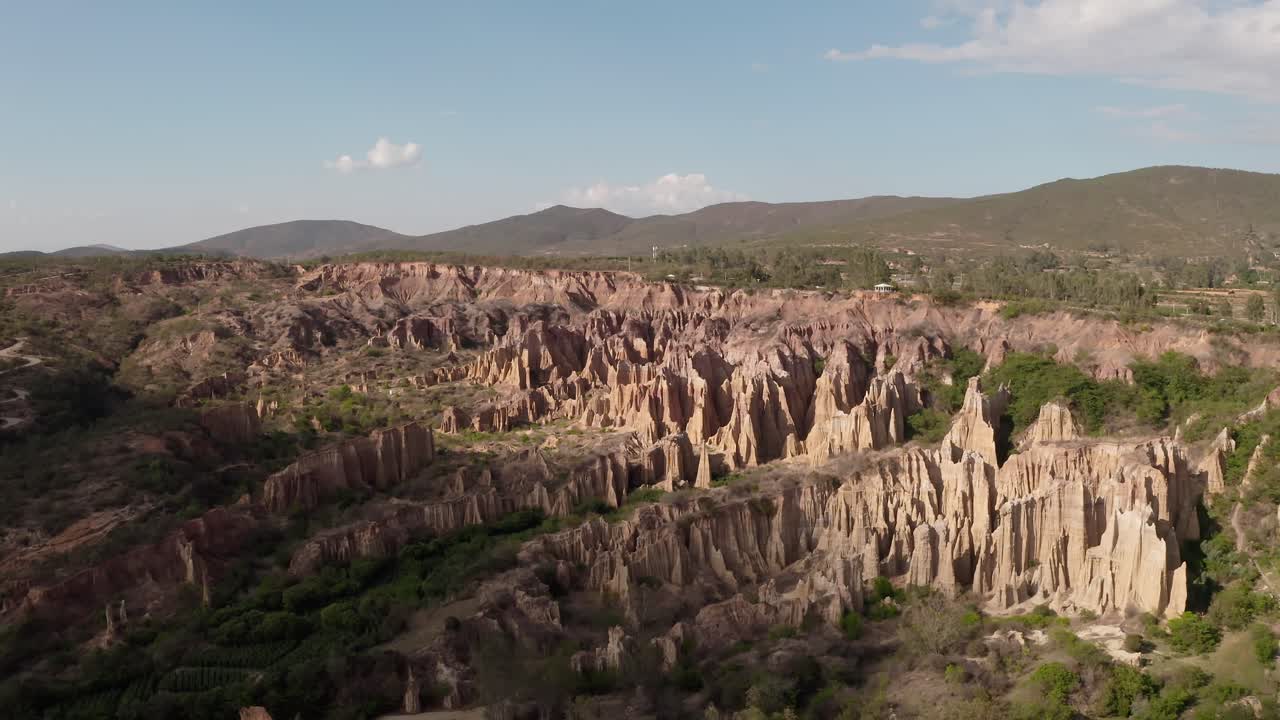 forma de tierra de erosión fluida en yunnan, china.