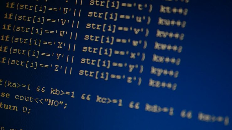 Broncode op het monitorscherm. Broncode