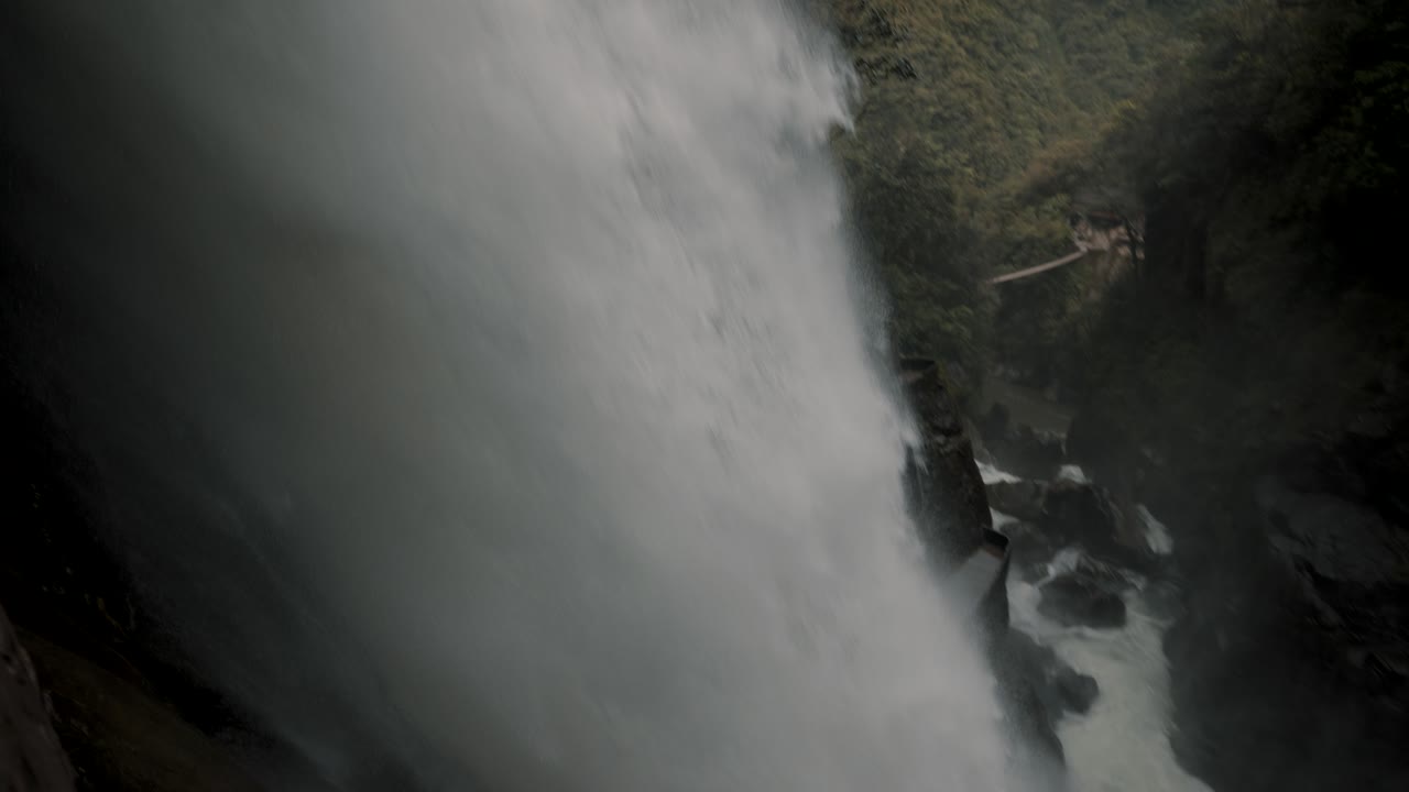 baños de agua santa, 에콰도르의 강력한 pailon del diablo 폭포