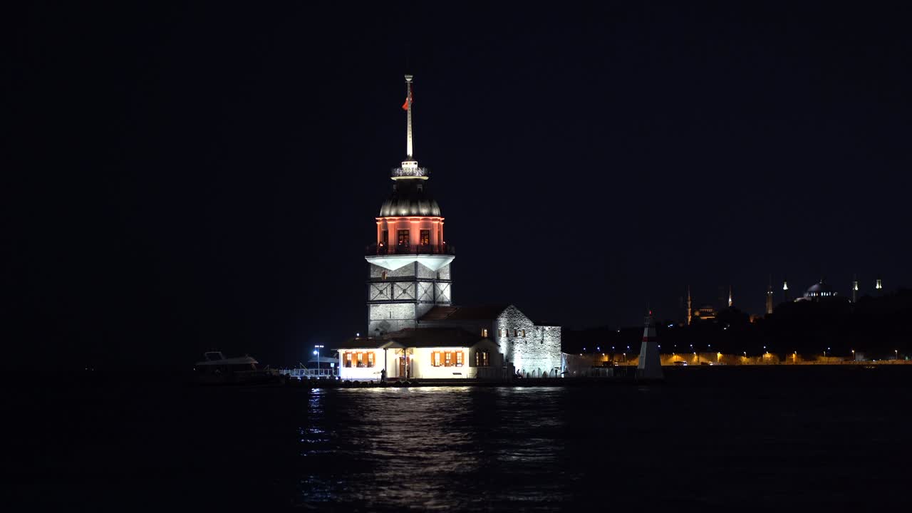 이스탄불의 역사적인 등대, 메이든스 타워, 터키