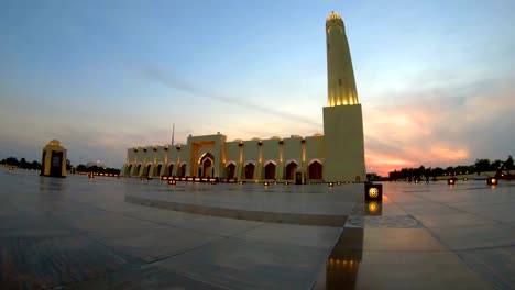 el atardecer de la gran mezquita de doha