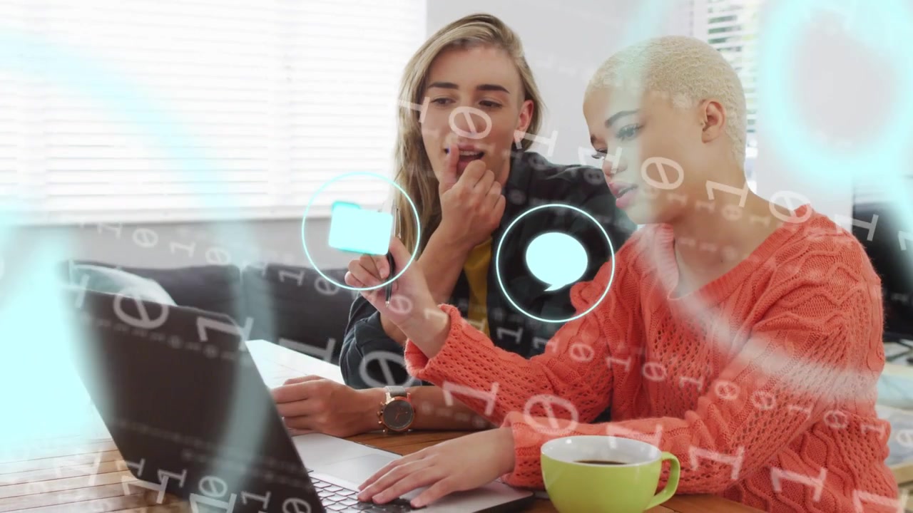 Donna a destra che tocca un tablet e mostra icone dell'interfaccia utente del telefono in movimento, indicando documenti e controllando un laptop per questioni tecniche.