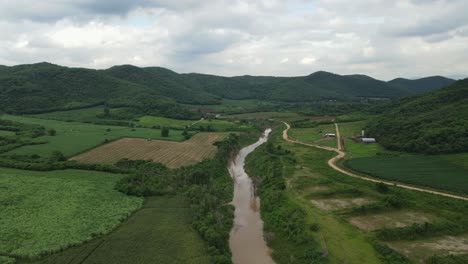 Farmlands-and-Mountains-in-Muak-Klek,-Thailand