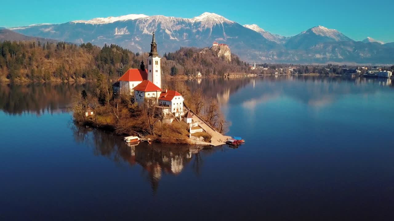 Filmato aereo in 4K con drone del lago di Bled in Slovenia