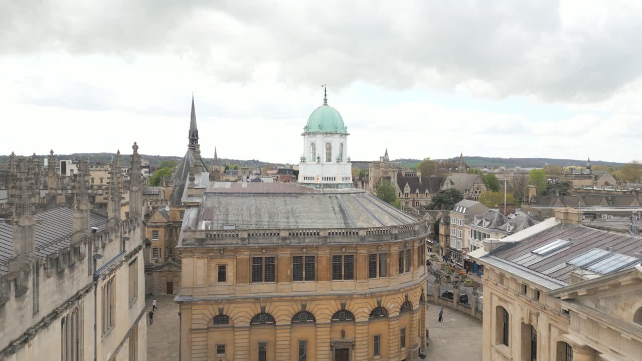 drone rising up above the Sheldonian Theatre
