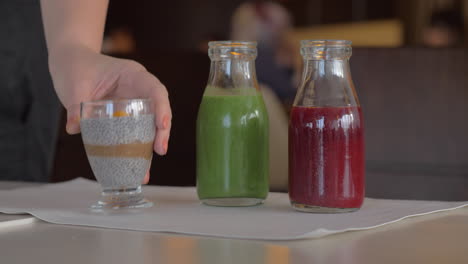 Fruit-cocktails-tapioca-dessert-and-fresh-kiwi-in-cafe