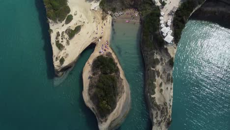 La-Playa-Más-Famosa-De-Grecia,-Sidari,-Llamada-Canal-D&#39;amour