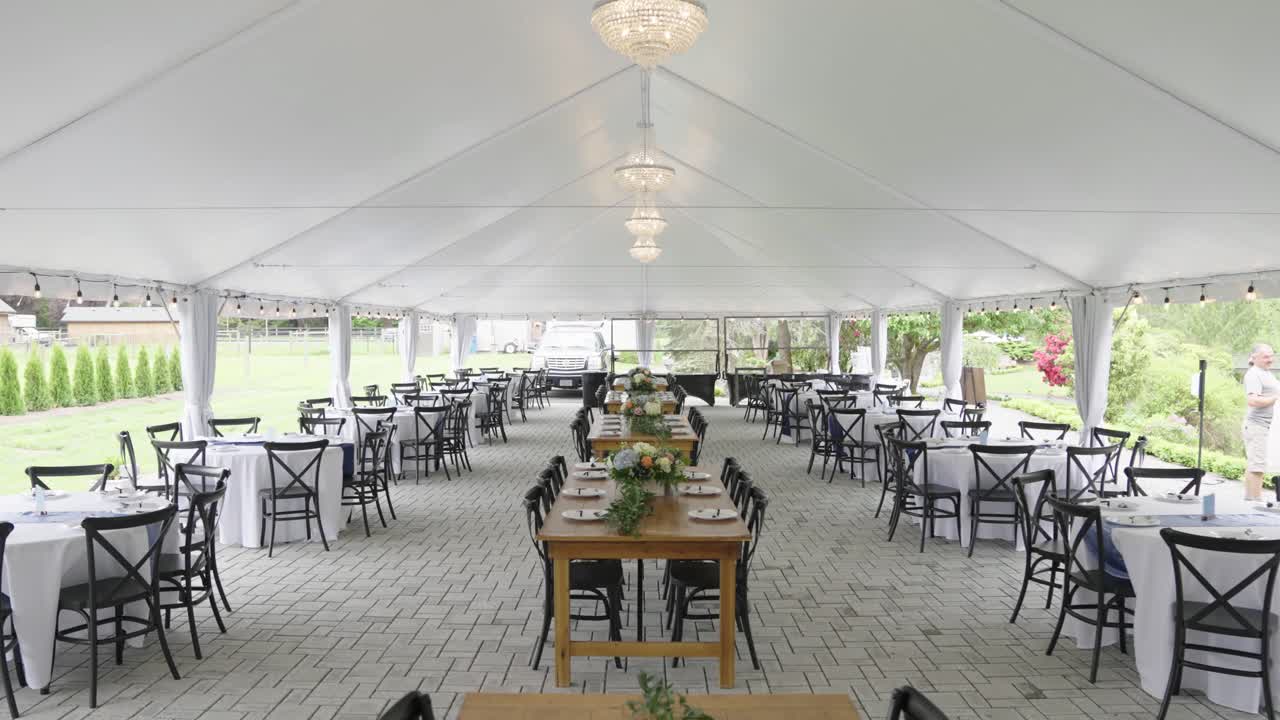 elegantes mesas de banquete para bodas