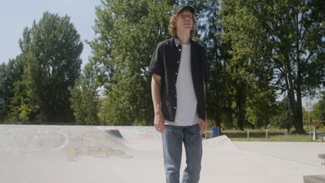 Caucasian-boy-in-skatepark.