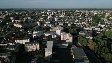 Vista-De-Pájaro-Sobre-La-Ciudad-De-Le-Mans-En-Francia