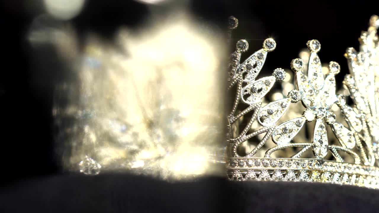 다이아몬드 실버 크라운 미스 페이젠트 미인 대회