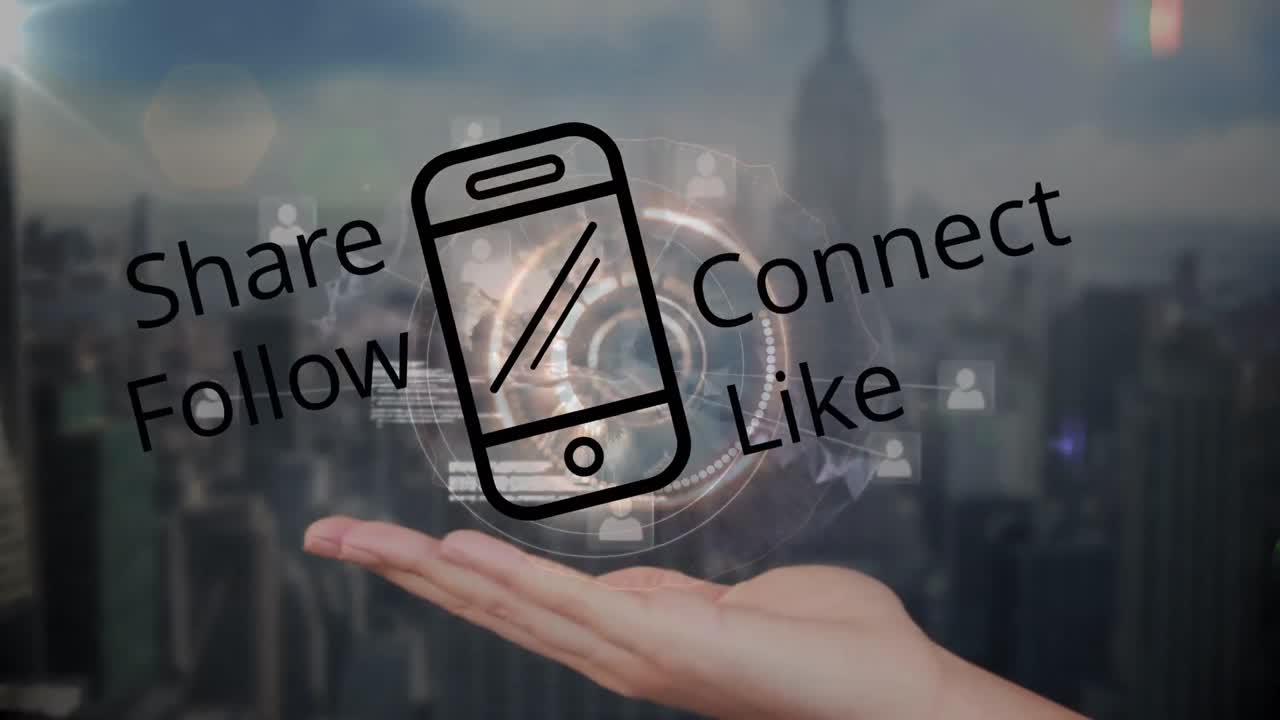 컵형 손 위의 둥근 스캐너에 대한 소셜 미디어 개념 텍스트와 함께 스마트 폰 아이콘의 애니메이션