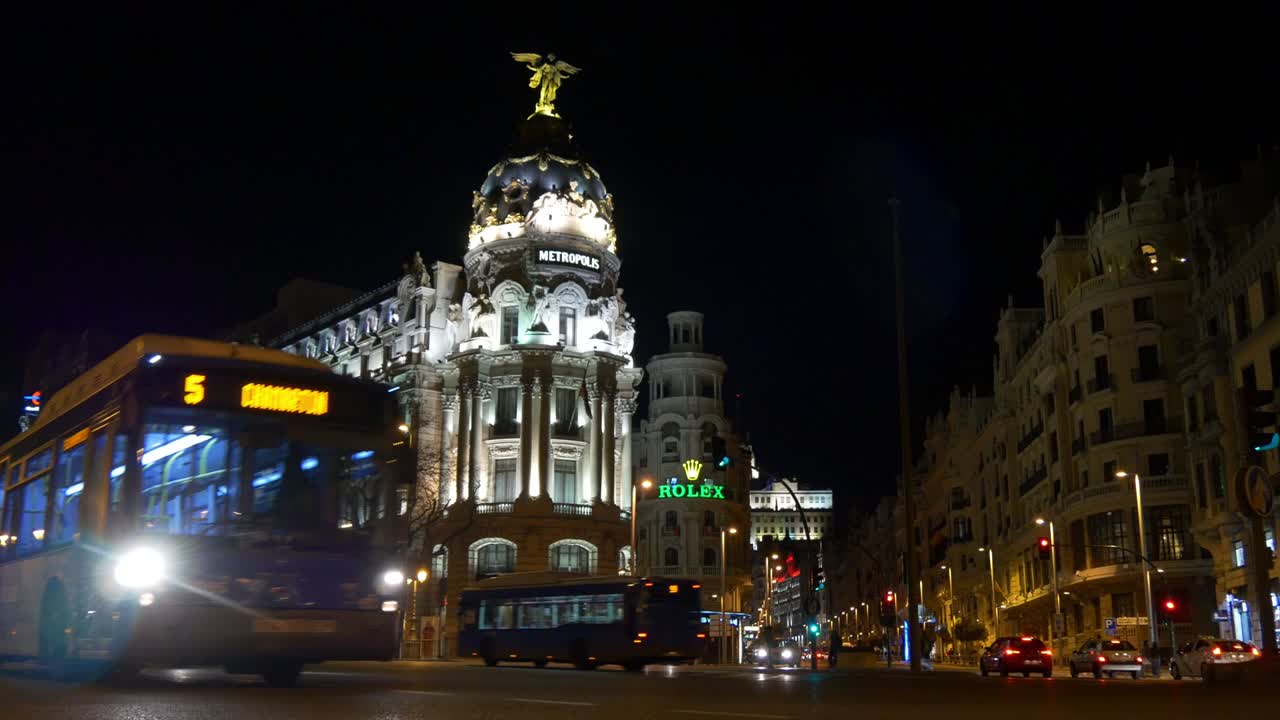 spagna luce notturna madrid metropolis hotel edificio traffico street view 4k