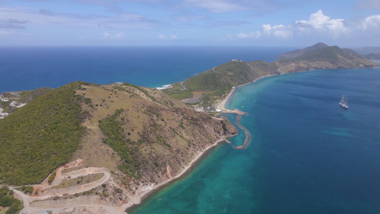 vista aérea de los estrechos que conectan a saint kitts y nevis - levantamiento, disparo de drones
