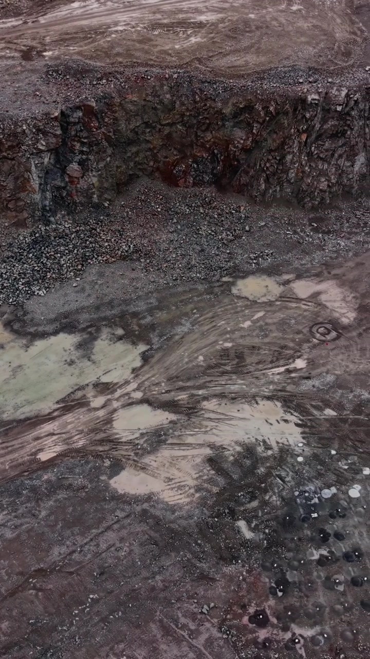Vista aerea di un sito di cava di pietra industriale