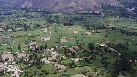 Tierras-De-Cultivo-Alrededor-De-Yungay,-Ancash,-Peru---Uhd