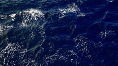 ondas de movimiento lento en el océano atlántico