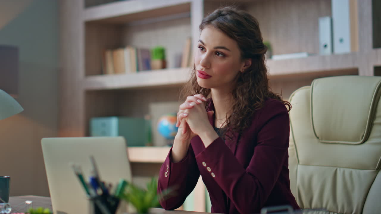 Thoughtful businesswoman looking solution in office. Closeup successful manager