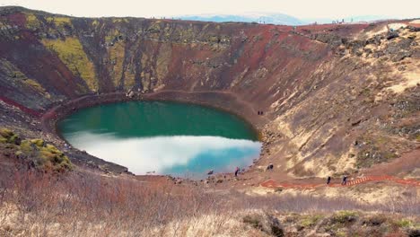 Panning-Over-Crater-Lake