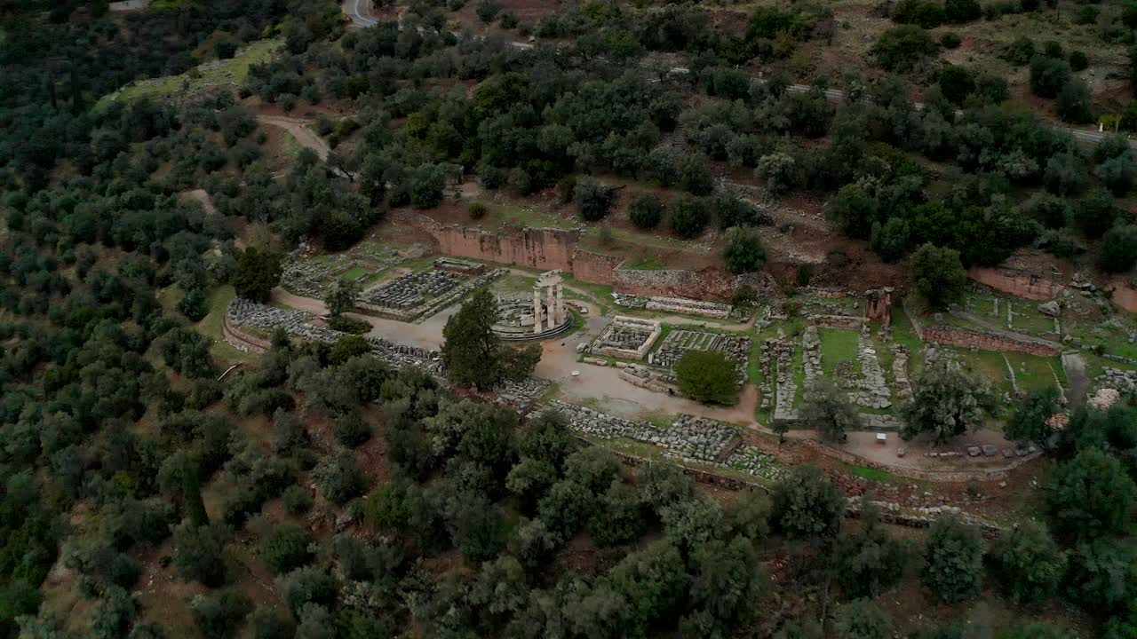 Grecia, Delfi, Famosi Pilastri, Tempio Greco di Atena, Luogo della Filosofia
