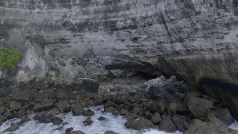 Swing-on-a-beach-filmed-with-a-drone,-Tembeling-Nusa-Penida