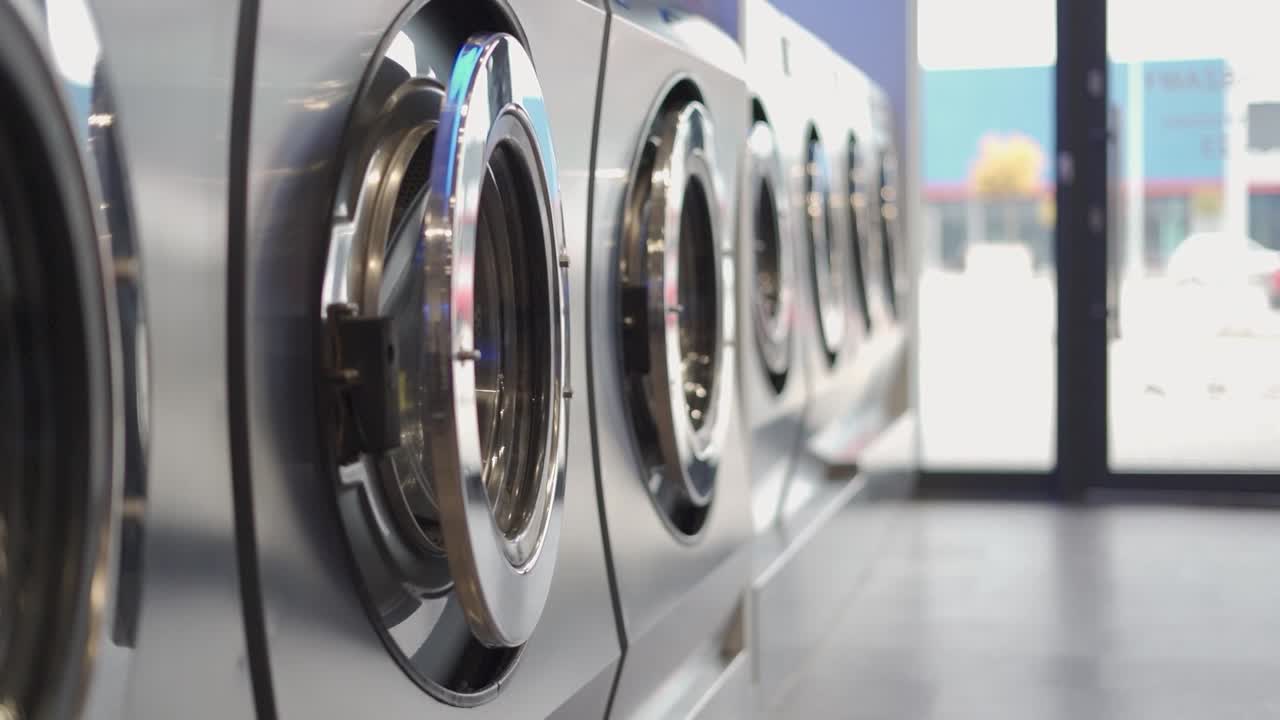 Automatic laundry