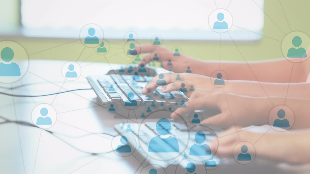 red de iconos de perfil contra la sección media de estudiantes que usan computadora en la escuela